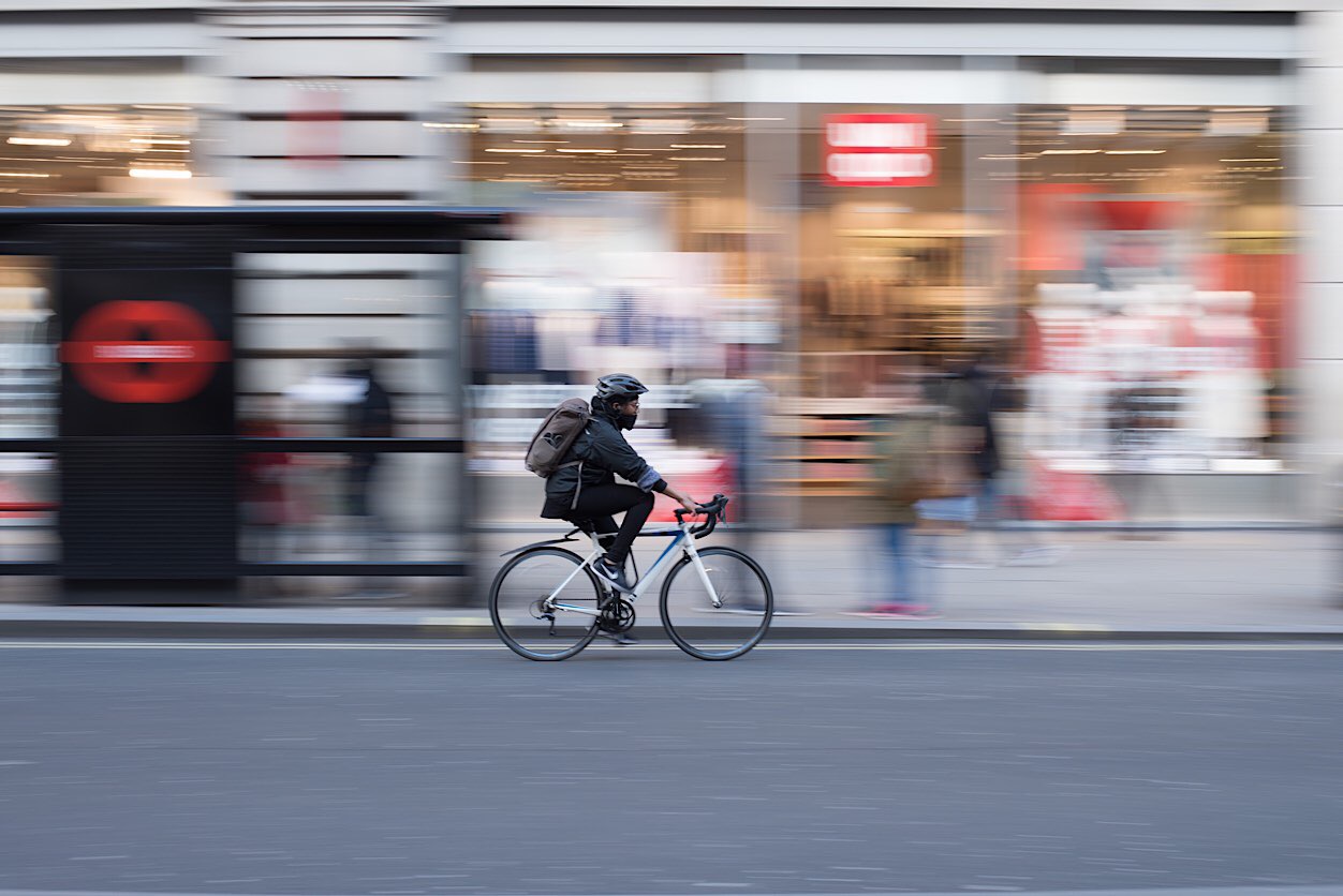 【重要】自転車で路側帯を走行する際に危険なもの10選とその対策